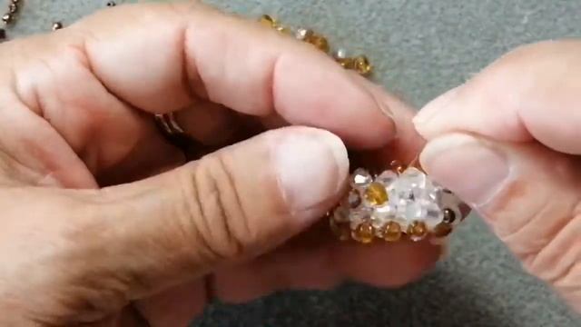 Мастер класс. Плетёная бусина в технике крестик с наложение. Чокер. смотреть онлайн