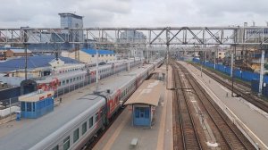 Новый ТЭМ18ДМ-2068 подаёт под посадку поезд №262 Ростов-на-Дону - Махачкала