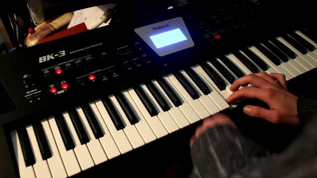 Bądźże pozdrowiona / Roland BK-3 смотреть онлайн