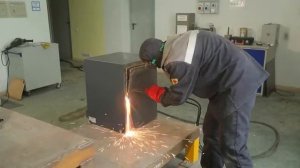 Вскрываем сейф! Кувалдой, перфоратором, болгаркой