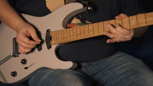 Tone Tailors - Electro-Harmonix Intelligent Harmony Machine