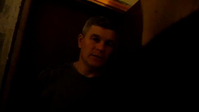 Три года молодой казанец спит под дверью своей квартиры смотреть онлайн