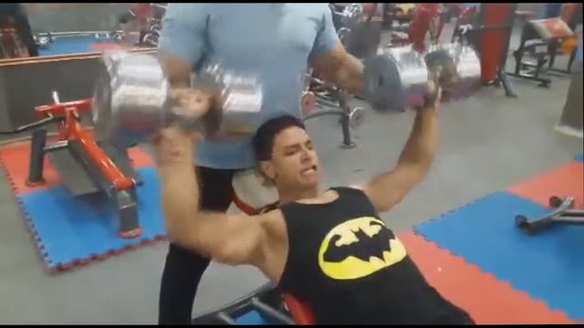 CT. YS 110 lbs [50 kg] dumbbell [Chest Workout] смотреть онлайн
