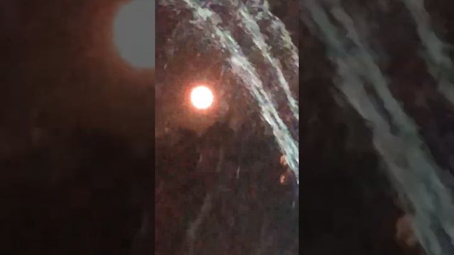 СПЕШИТЕ УВИДЕТЬ! Голубая СУПЕР луна в небе/Потом будет только в 2037! #голубаялуна #луна #суперлуни смотреть онлайн