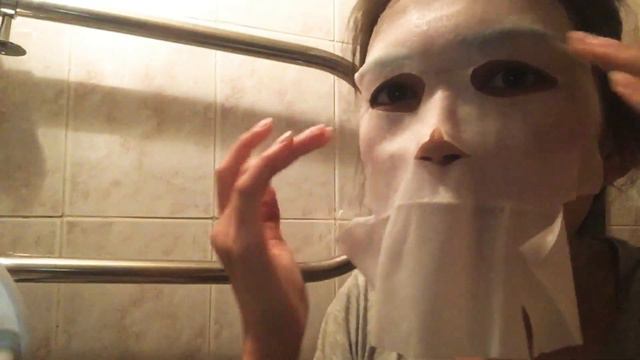 Обзор тканевой маски с золотом и розой смотреть онлайн