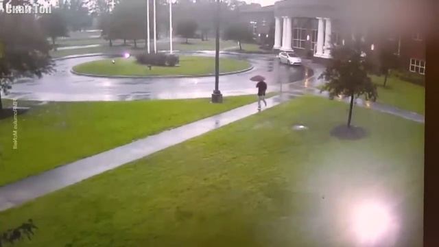 Гнев природы! Мощь молний... смотреть онлайн