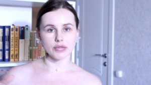 Как правильно наносить тональный крем, консилер и румяна?