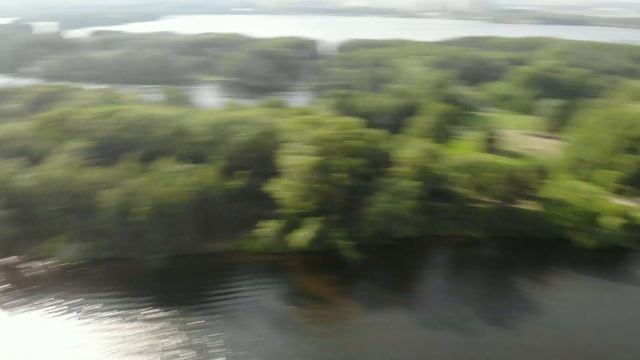 Квадрокоптер MR FUCKER 4K  осматривает Серебряный БОР. смотреть онлайн