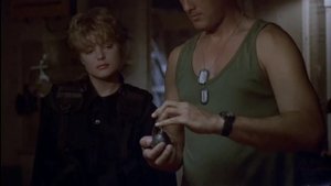 Стивен Сигал делает бомбу