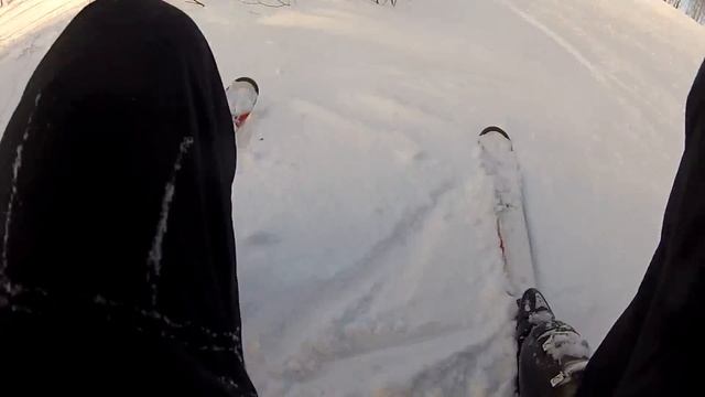 Катание на лыжах: и падения, и взлёты, и эмоции, и небо смотреть онлайн