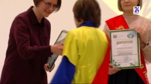 Восемь педагогов Сургута защищают честь города да окружном профконкурсе