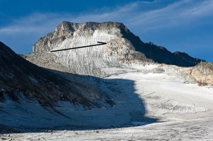 Сергей Айсин рассказывает о следах "снежного человека" на леднике в Восточных Саянах