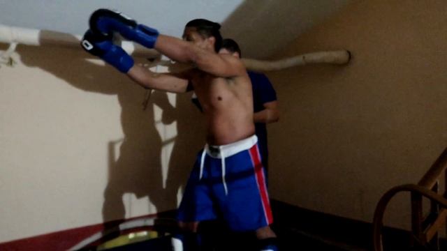 КИКБОКСИНГ ОБУЧЕНИЕ. смотреть онлайн