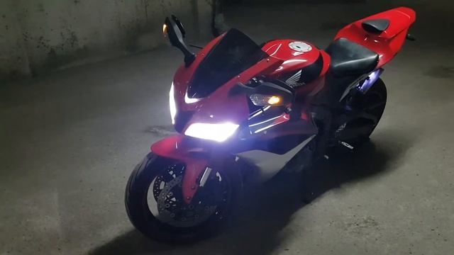 Honda CBR600RR первый запуск после зимы смотреть онлайн