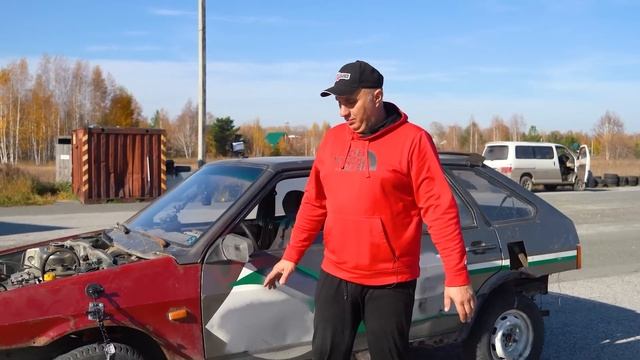 Three calipers for each brake rotor – what will happen? смотреть онлайн