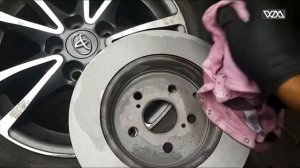 Toyota Verso Rear Brake Disk Replacement