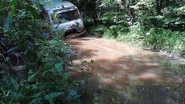АВТОБУС НА БЕЗДОРОЖЬЕ!!!