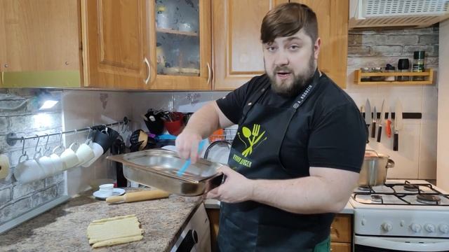 Хрустящие сырные палочки. Сырная соломка простая закуска в духовке