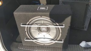 Корпусной пассивный сабвуфер JBL Stage 1200B