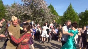 Краковяк. Бал Победы в парке Горького.  балансе.рф