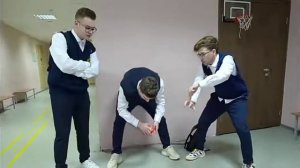 Команда А4 играют в игру ттакджи