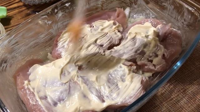 Курица под сыром по-французски в духовке