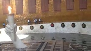 Развод почётного караула у монумента "Родина-Мать" на Мамаевом кургане в Волгограде
