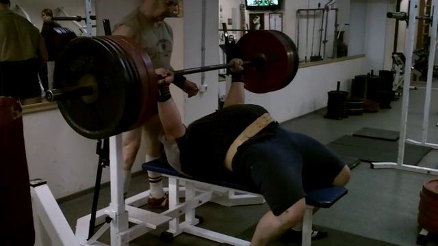 Жим лежа. Спортстудия смотреть онлайн