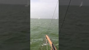 Голландия, гафельная традиционная яхта