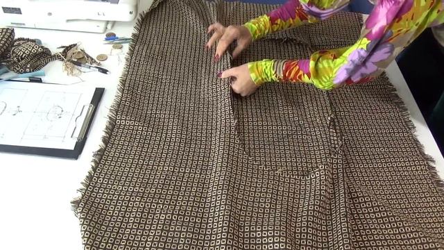 Новое пальто СВИНГЕР в стиле БОХО за 55 минут | Мастер-класс от кроя до готового изделия смотреть онлайн