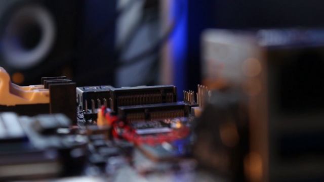 NAJMANJA MATICNA PLOCA ! Ecs H110S-2P | Recenzija, Unboxing смотреть онлайн