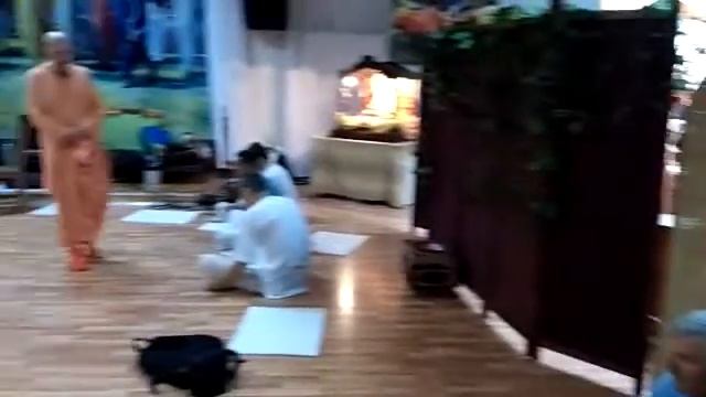 Джапа с Е С Бхакти Чайтанья Свами Махараджем на БхактиФесте 2017 смотреть онлайн