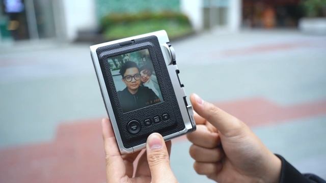 REVIEW FUJIFILM INSTAX MINI EVO HYBRID - ĐẬP HỘP máy ảnh film của năm 2022 | Kiệt Nguyễn смотреть онлайн