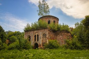Поездка по руинированным храмам Чернского района Тульской области.