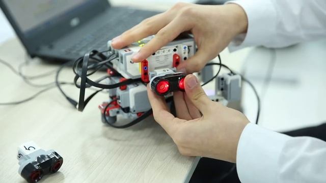 Всероссийская олимпиада по технологии в детском технопарке _Кванториум_.mp4 смотреть онлайн