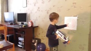 Челлендж Мега Пистолет! Домашний Тир  Стреляем по Мишени!