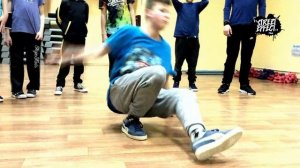 как научиться танцевать Брейк Денс SISI STEP+BABY FREEZE Виде урок для начинающих