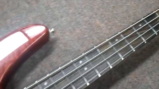 Ibanez SRX690DX 4 String Neck Thru Bass смотреть онлайн