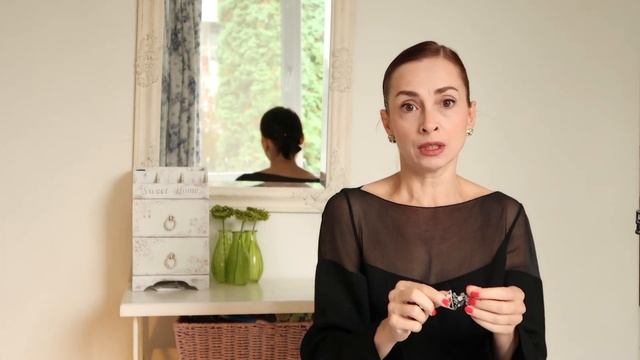 ВЫГЛЯДЕТЬ МОЛОЖЕ СВОИХ ЛЕТ ИЛИ ВЫГЛЯДЕТЬ ХОРОШО? ЧТО ВАЖНЕЕ? смотреть онлайн