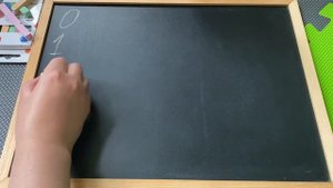 ASMR ПИШУ МЕЛОМ: меловая доска, триггеры, шепот, мурашки, асмр | Chalk Board tingles, whispered