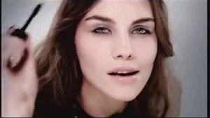 Реклама Max Factor: Я - тушь False Lash Effect
