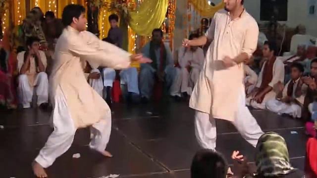 Dhinka Chika performance mehndi HD 720P смотреть онлайн