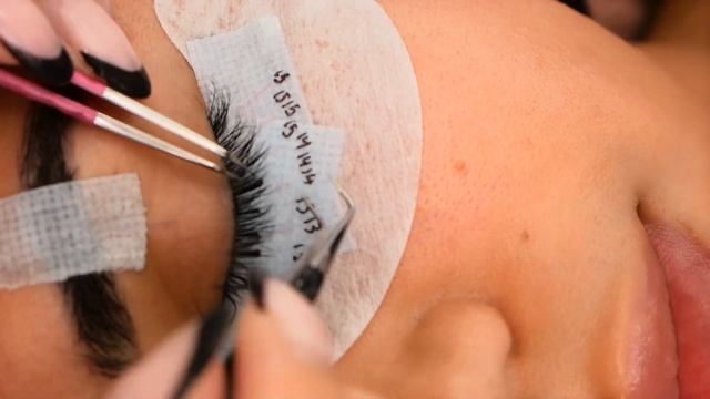 Wispy Lash Extension Tutorial смотреть онлайн