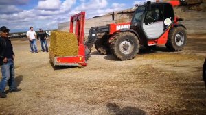 Телескопический погрузчик Manitou 732 + силосорезка BvL