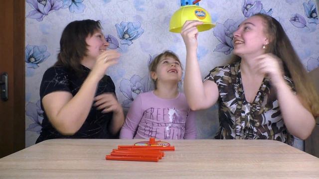 МОКРЫЙ ЧЕЛЛЕНДЖ/ИГРА ПОПРОБУЙ ОСТАТЬСЯ СУХИМ/ИЛИ КТО ПЕРВЫЙ СТАНЕТ МОКРЫЙ/ смотреть онлайн