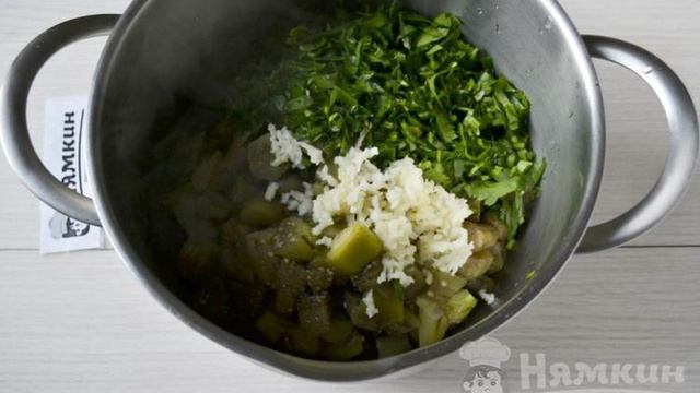 Маринованные баклажаны с чесноком и петрушкой на зиму