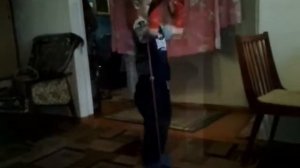 Детский фитнес. Как тренируется сын моих друзей у меня в гостях))))