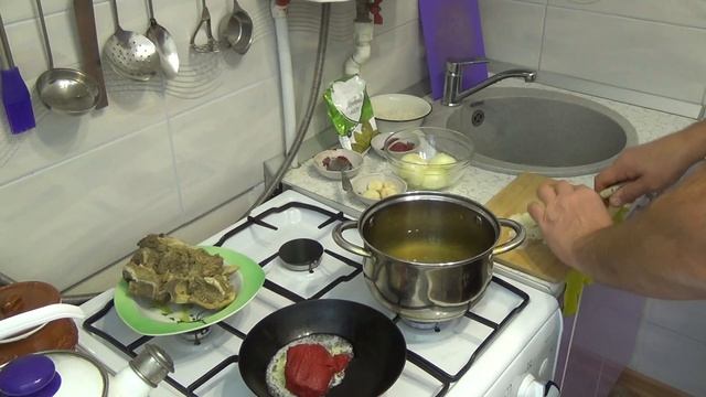 Суп харчо. Как приготовить очень вкусный суп грузинской кухни. Любителям остренького на заметку. смотреть онлайн