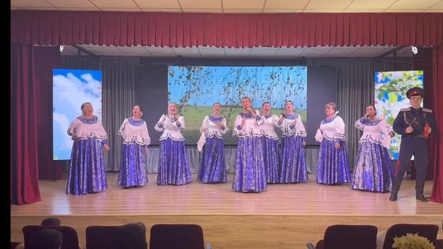 "Матушка-земля" в исполнении вокального ансамбля "Россияночка"