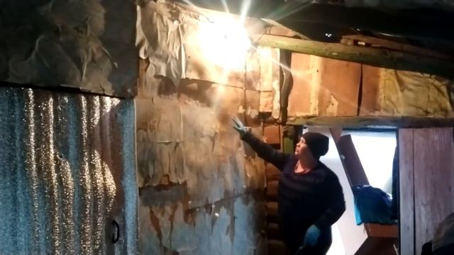 Купили домик небольшой//вывозим тонны мусора//делаем уборку//ужас смотреть онлайн